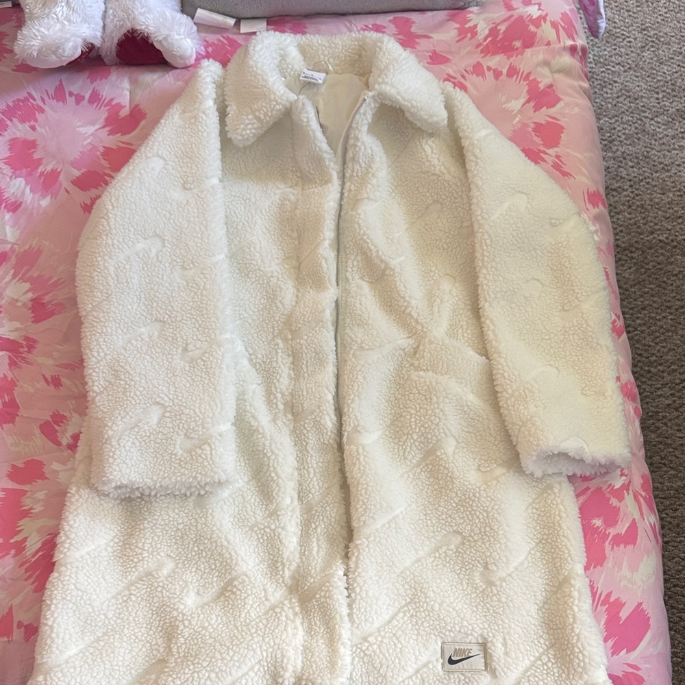 Nike Women's Cream Teddy Jacket brand new